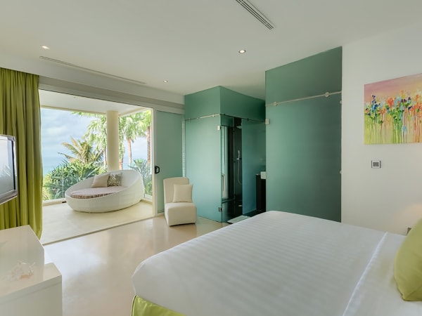 Grand Cliff Front Residence - Green bedroom